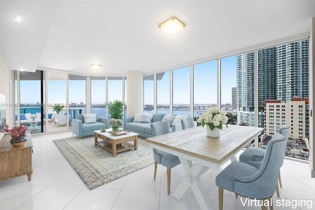 Foto del edificio - 2020 N Bayshore Dr