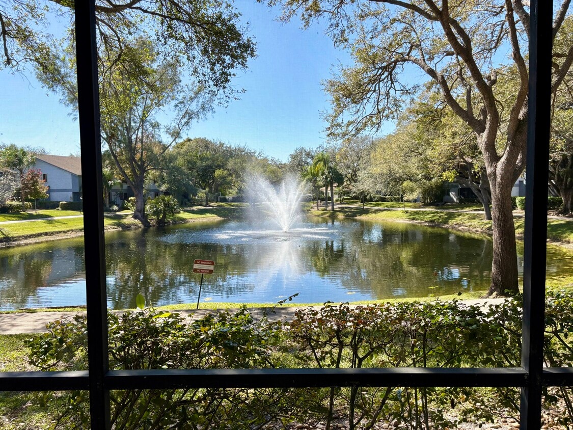 Photo - 2717 S Oakland Forest Dr (Oakland Park, FL)