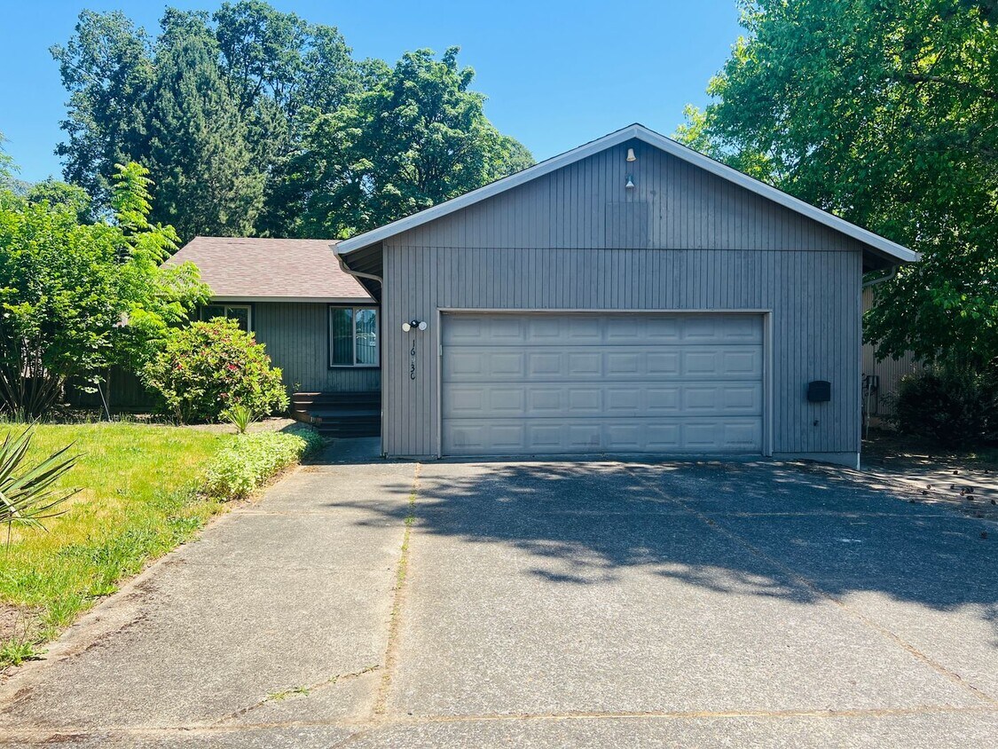 Primary Photo - Ranch Style home with large fenced backyard