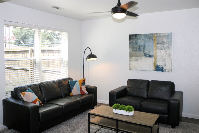 Foto del edificio - 615 W Moan Pl