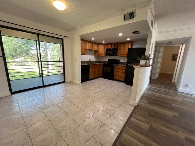 Building Photo - 4175 Oak Terrace Dr