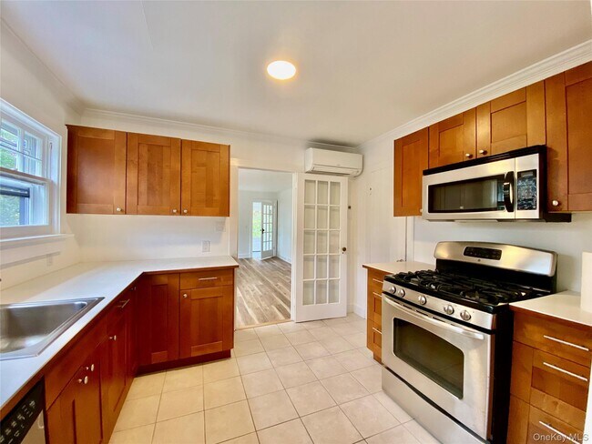 Foto del edificio - 2835 Harbor Ln