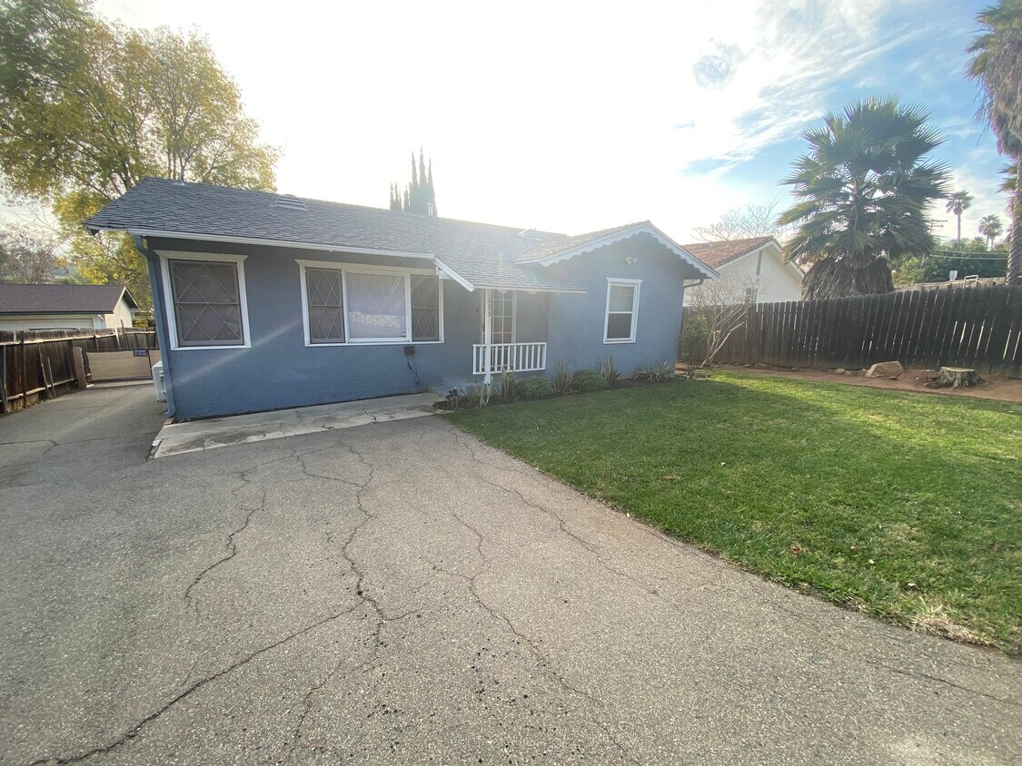 Primary Photo - 355 Beaumont Dr