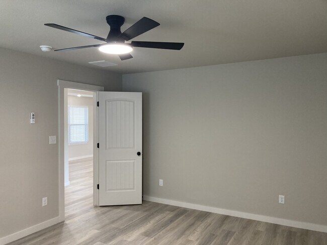 Foto del edificio - 10423 Preston Ct