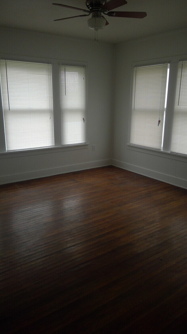 Building Photo - 800 West Lowden Street