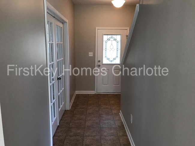 Foto del edificio - 5972 Odenton Ln