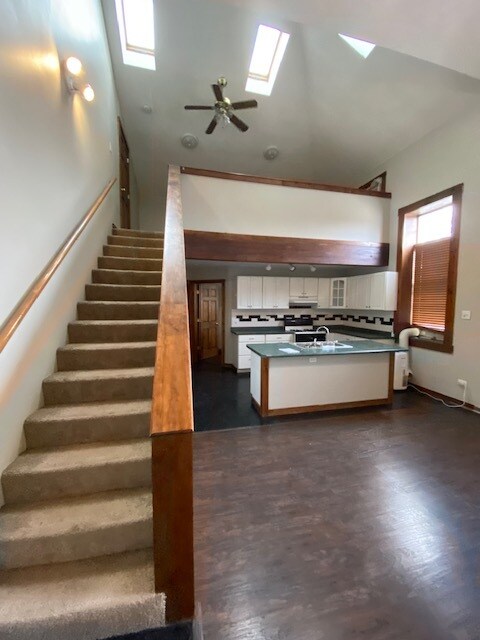 Primary Photo - 2051 Ridge Rd