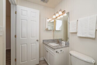 3BR, 2BA - 1,091SF - Primary Bathroom - Rosewood at Clemson