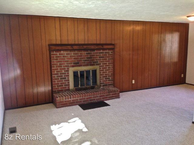 Building Photo - 1530 Mayfield Ln