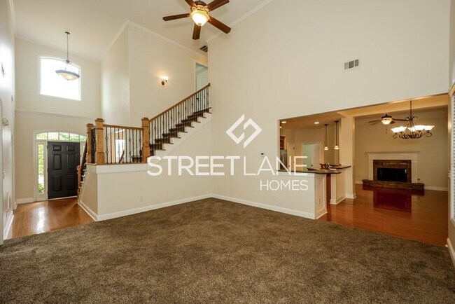 Building Photo - Spacious 4 bedroom home in Newnan!