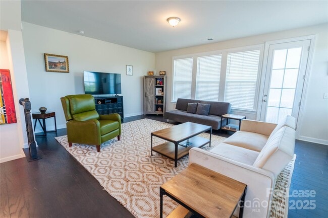 Building Photo - 7823 Reunion Row Dr