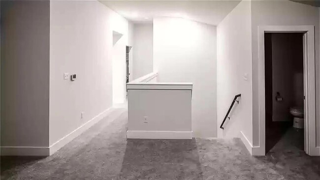 Building Photo - 15928 Cadoz Dr