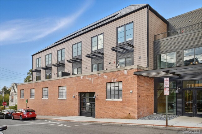 Building Photo - 50 Chestnut St