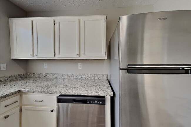 Building Photo - 11831 Oakner Dr