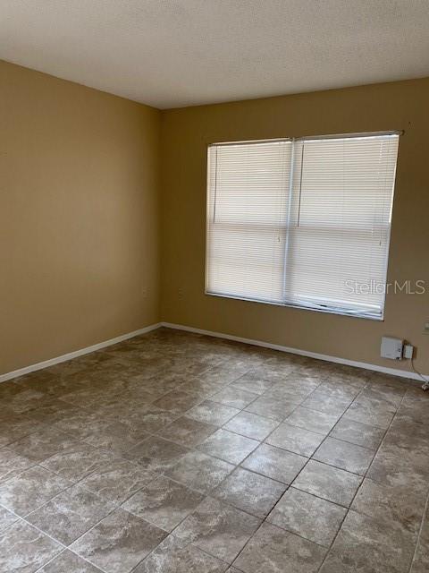 Building Photo - 2949 Wainwright Ct
