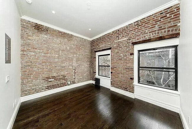 Building Photo - 222 East 12th Street