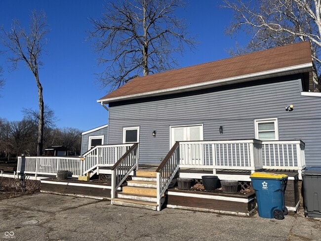 Building Photo - 1480 E 71st St