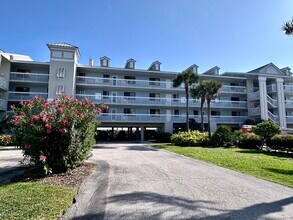 Building Photo - 20 NE Plantation Rd