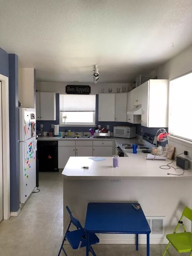 Foto del edificio - Cute Lafayette Duplex - Available Sep 5th!