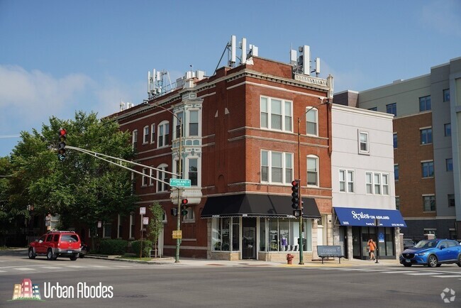 Building Photo - 3559 N Ashland Ave