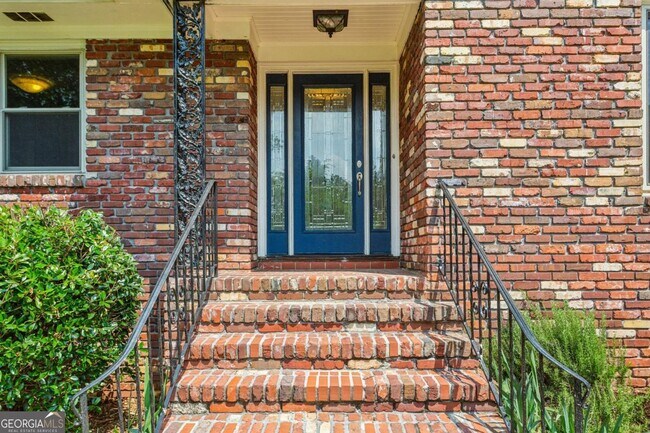 Foto del edificio - 3292 Ferncliff Pl NE