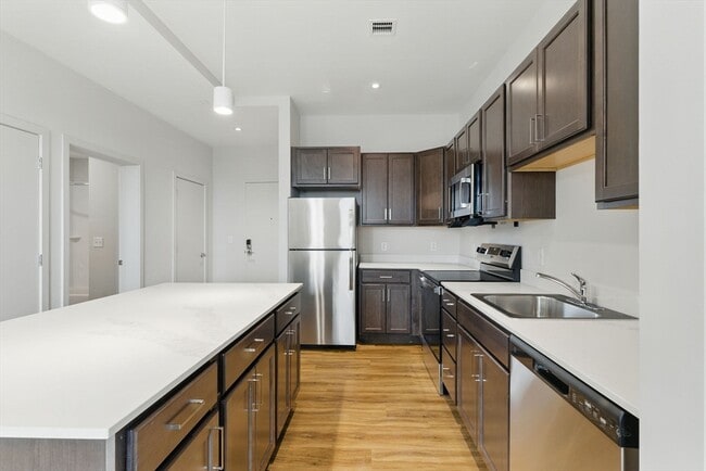 Building Photo - 1170 Tremont St