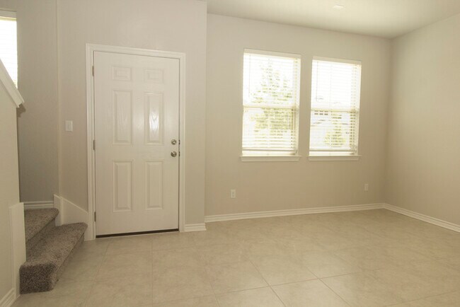 Building Photo - 1729 Artesian Springs Xing