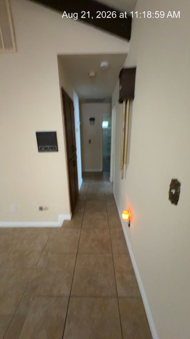 Foto del edificio - 2730 W Seeger Ave