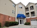 Foto principal - 7210 Bogley Rd