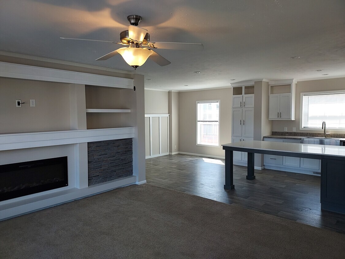 6445 Hamlet Wy., Fenton, MI 48430 House Rental in Fenton, MI