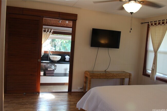 Foto del edificio - 66-210 Kamehameha Highway Unit B