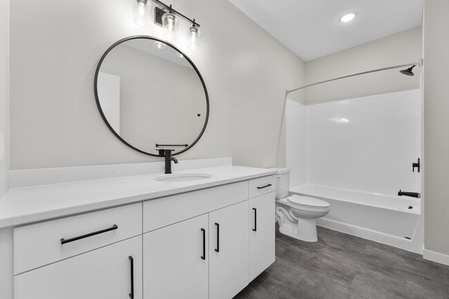 1 Bedroom + Den 1B-3 Model Unit - Cannery Square