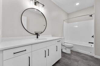 1 Bedroom + Den 1B-3 Model Unit - Cannery Square