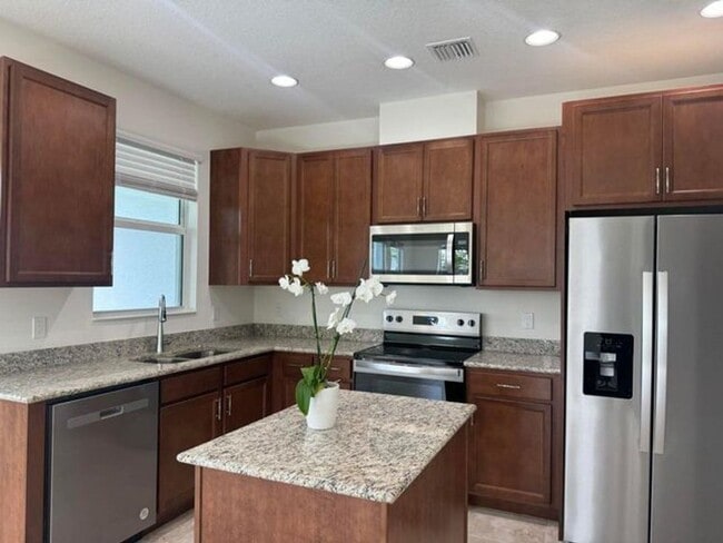 Photo - 16452 Millenium Ct House