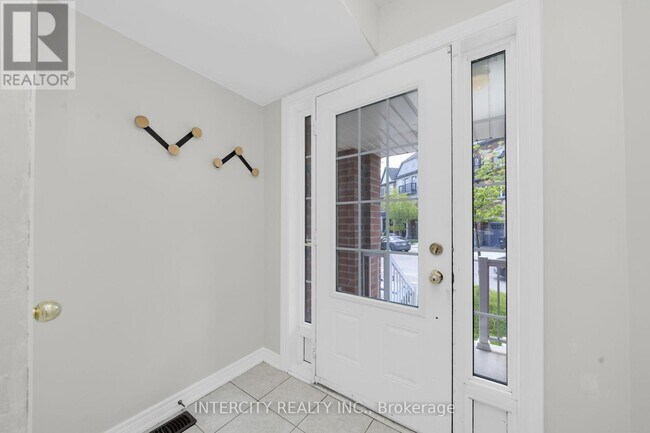 Building Photo - 14 Rabbit Run Way