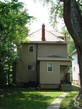 Building Photo - 2326 Indianola Ave