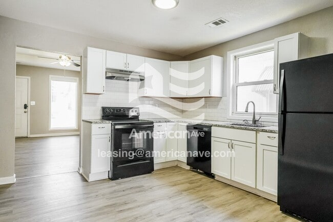 Building Photo - 509 Isley Blvd