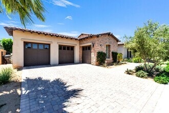 Building Photo - 81805 Four Seasons Pl