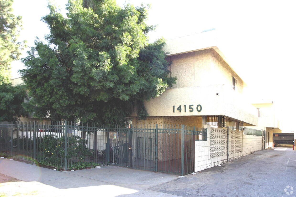 14150 Sherman Way, Van Nuys, CA 91405 Rentals in Van Nuys at 14150 Sherman Way Van Nuys, CA