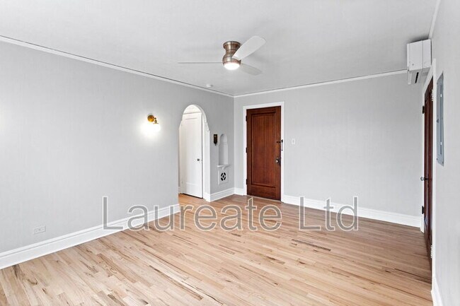 Foto del edificio - 1050 N Pearl St