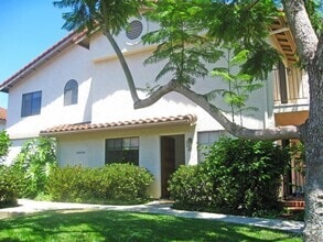 Building Photo - 7628 Palmilla Dr