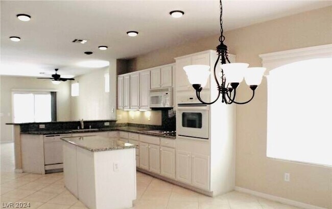 Building Photo - 2106 Alyssa Jade Dr