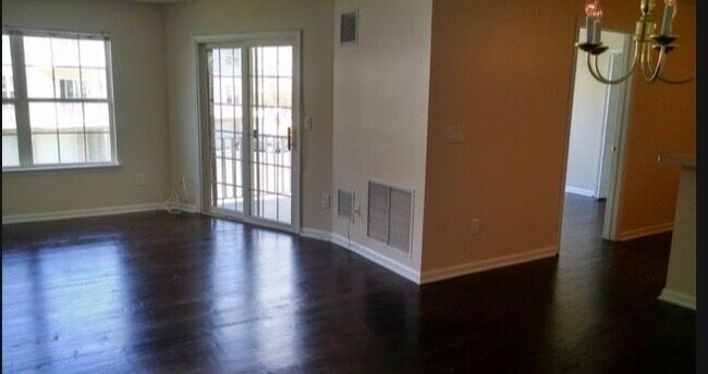 Foto del edificio - 37 Parkside Ct