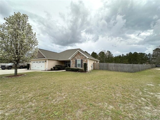 Building Photo - 2240 Sir Michael Dr