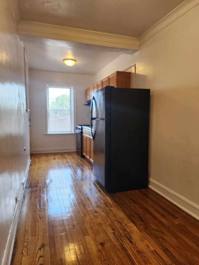 Foto del edificio - Spacious Belmont-Cragin One Bed/One Bath - Cats welcome! **Income Guidelines Apply**