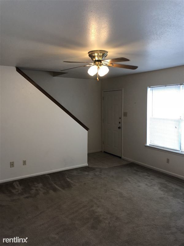 Foto del edificio - 2 br, 1.5 bath 4plex - 2813 Longmire Dr D