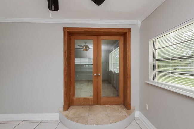 Foto del edificio - 5809 Buchanan St