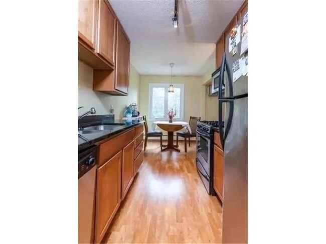 Building Photo - 6901 Penn Ave S