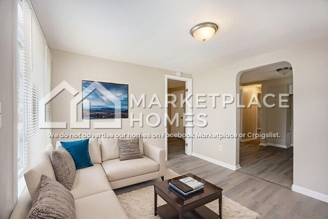 Foto del edificio - 8242 Jackson Ave