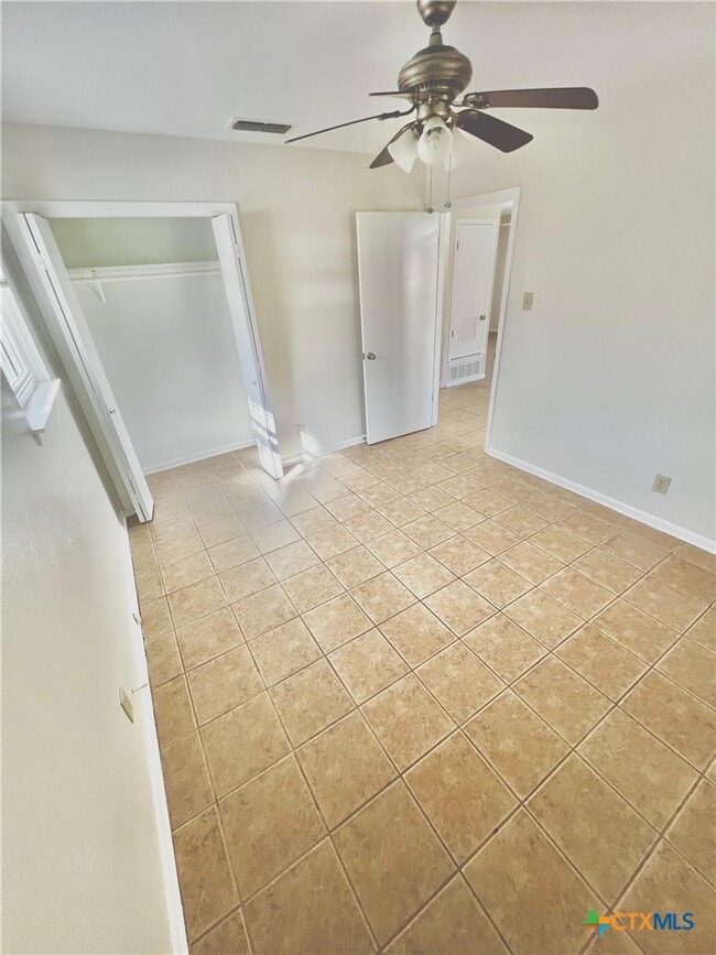 Building Photo - 1010 San Antonio St